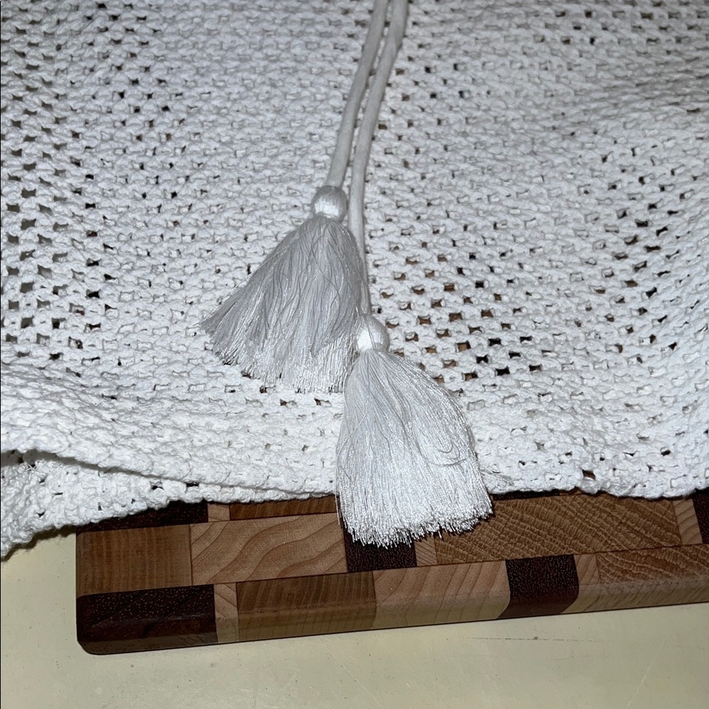 Molly Bracken White Knit Top and Shorts Ensemble Swim Cover up Sz L - Picture 10 of 11